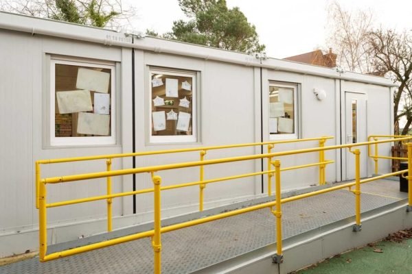 007-creeting-school-classroom-960x640-1 (6 Bay) Euro Modular Building