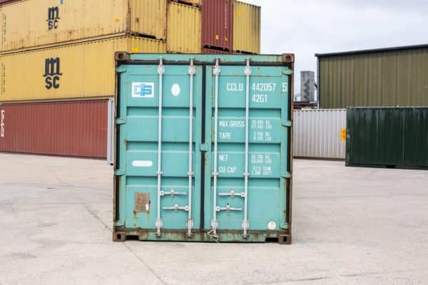 38085081_1977174872376485_6558101386645471232_n-1536x1024 40FT Preloved Shipping Container – Wind & Watertight