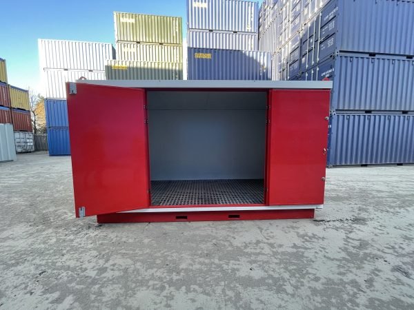 485768622_9537880526305844_9116770200162190962_n 4m x 2m Insulated COSHH Flat Pack Storage Unit