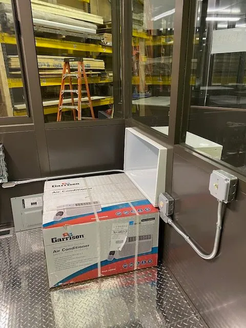 6x8-Stocker-air-conditioner-rotated-3.webp Guard Shack 6 10