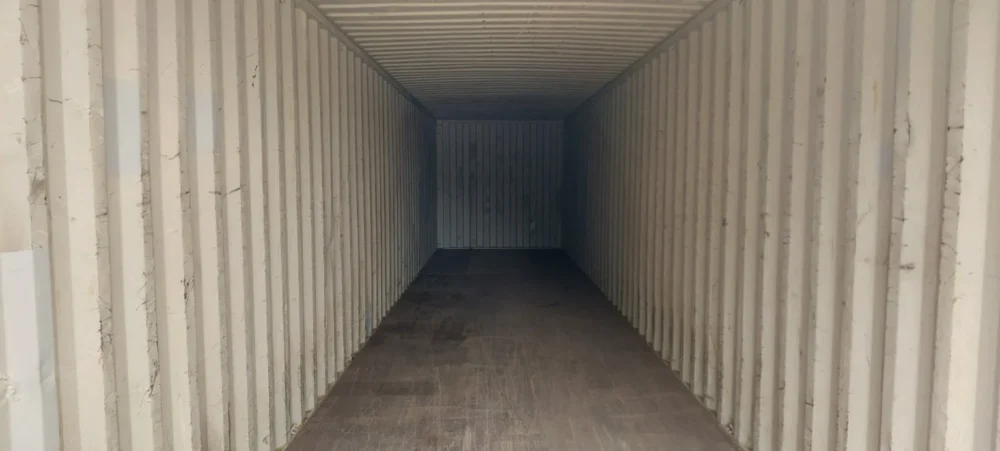 Watertight 40ft Shipping Container – Extra Space for Storage.