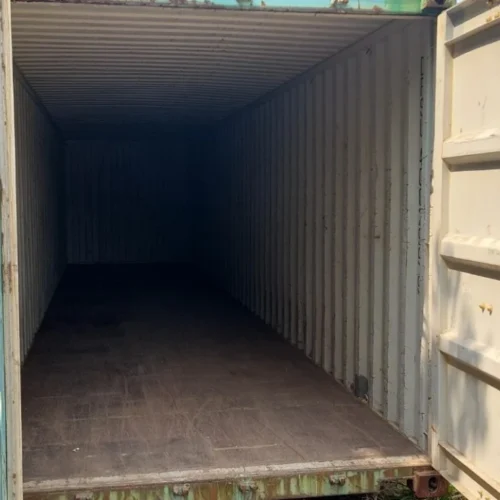 Watertight 40ft Shipping Container – Extra Space for Storage.