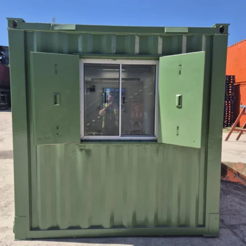 20 x 8 AV Open plan office green