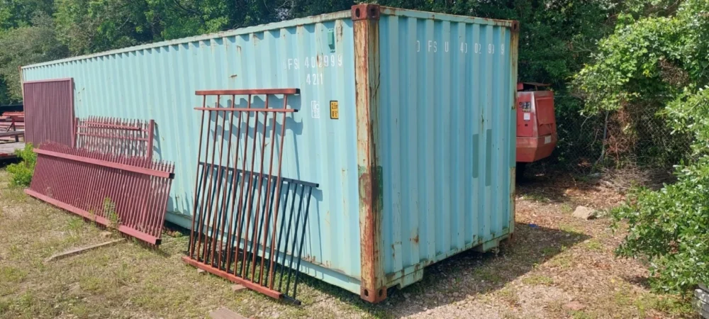 Watertight 40ft Shipping Container – Extra Space for Storage.