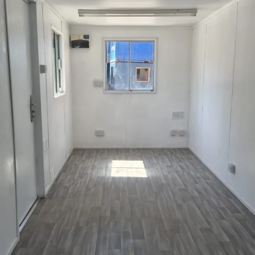 20 x 8 AV Open plan office green