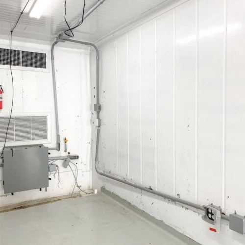 40 Foot High Cube Insulated Shipping Container with 5 Ton Bard HVAC